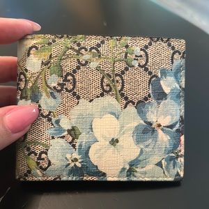 Gucci Blooms men’s wallet